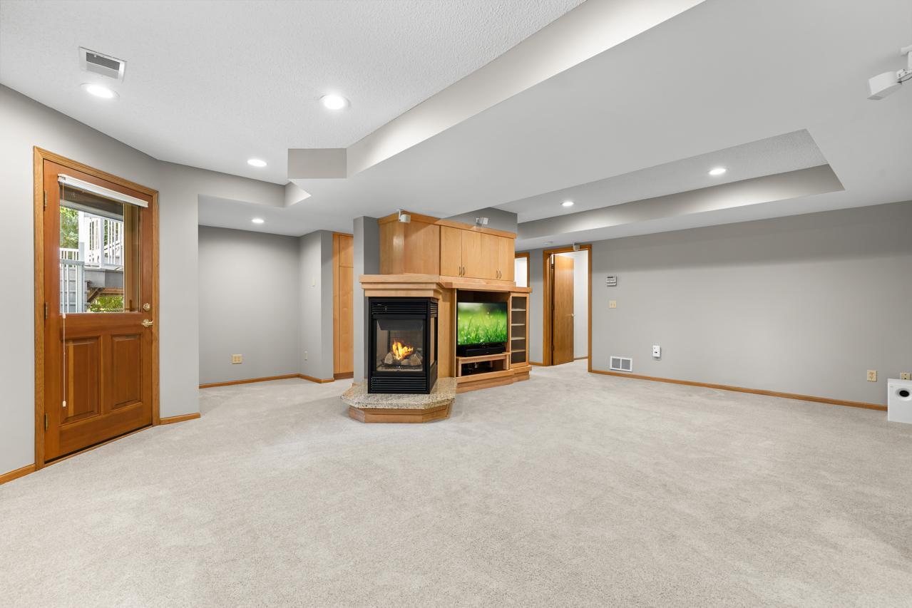 7291 Upper 136th Street W