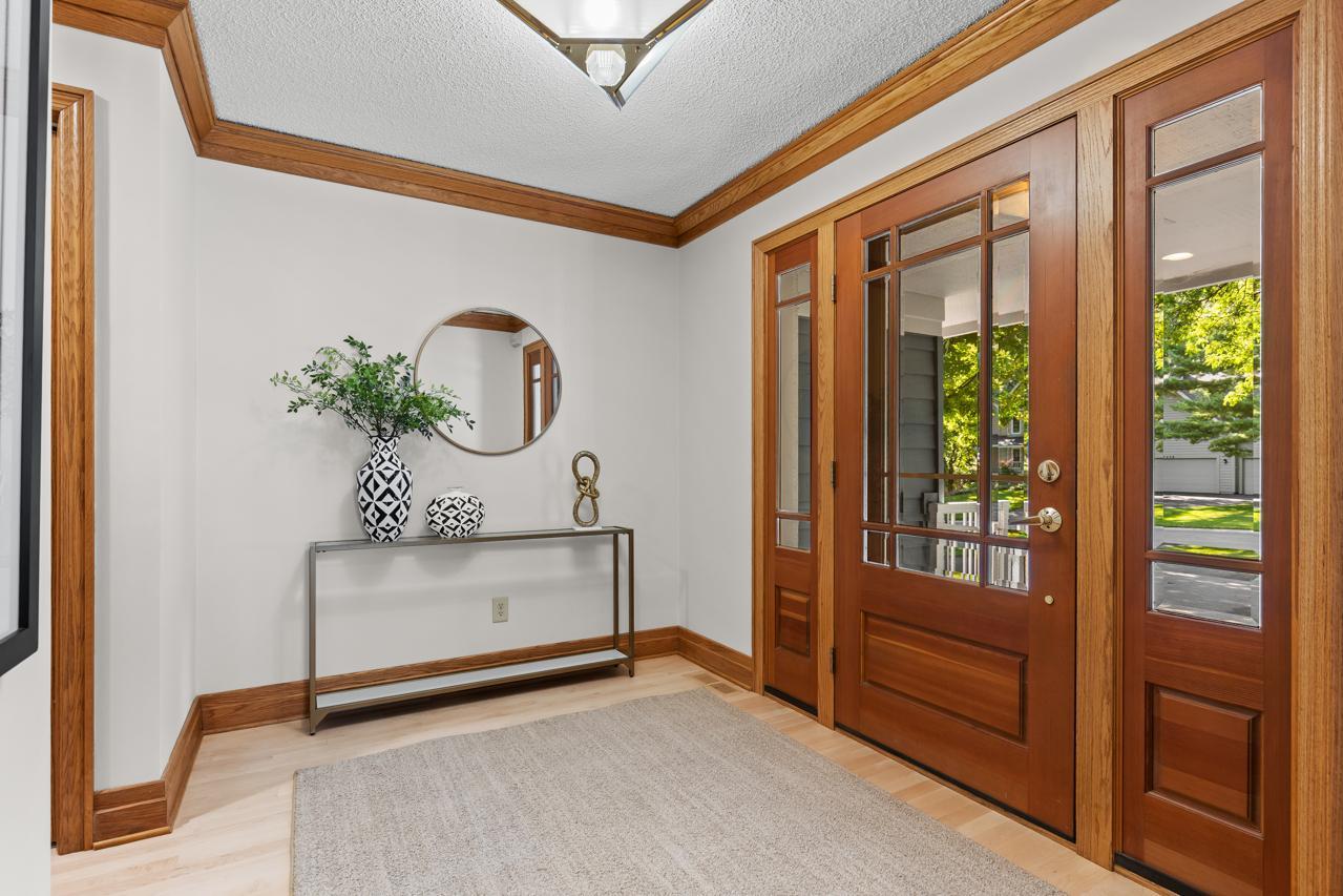 7291 Upper 136th Street W