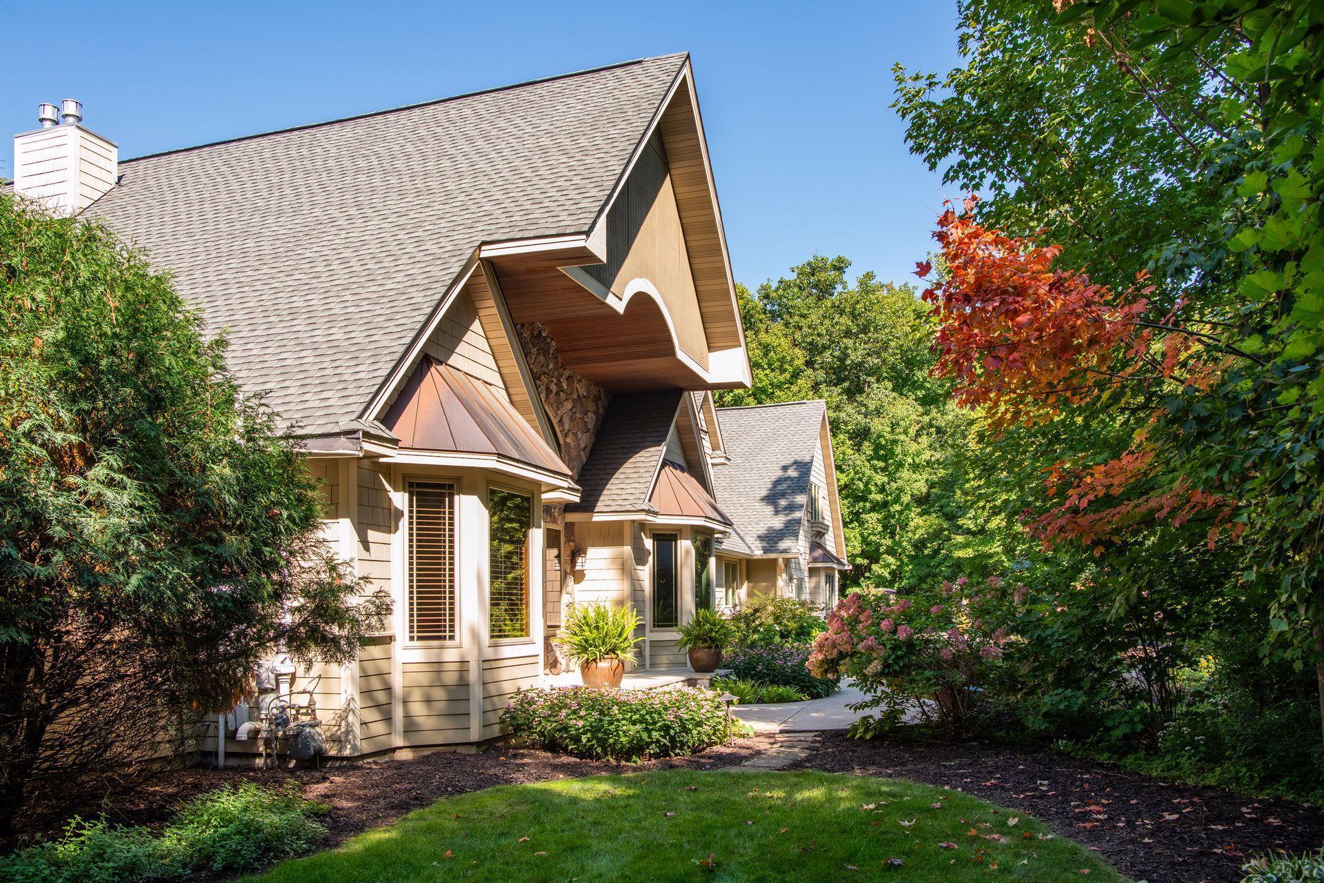 4694 Baycliffe Drive