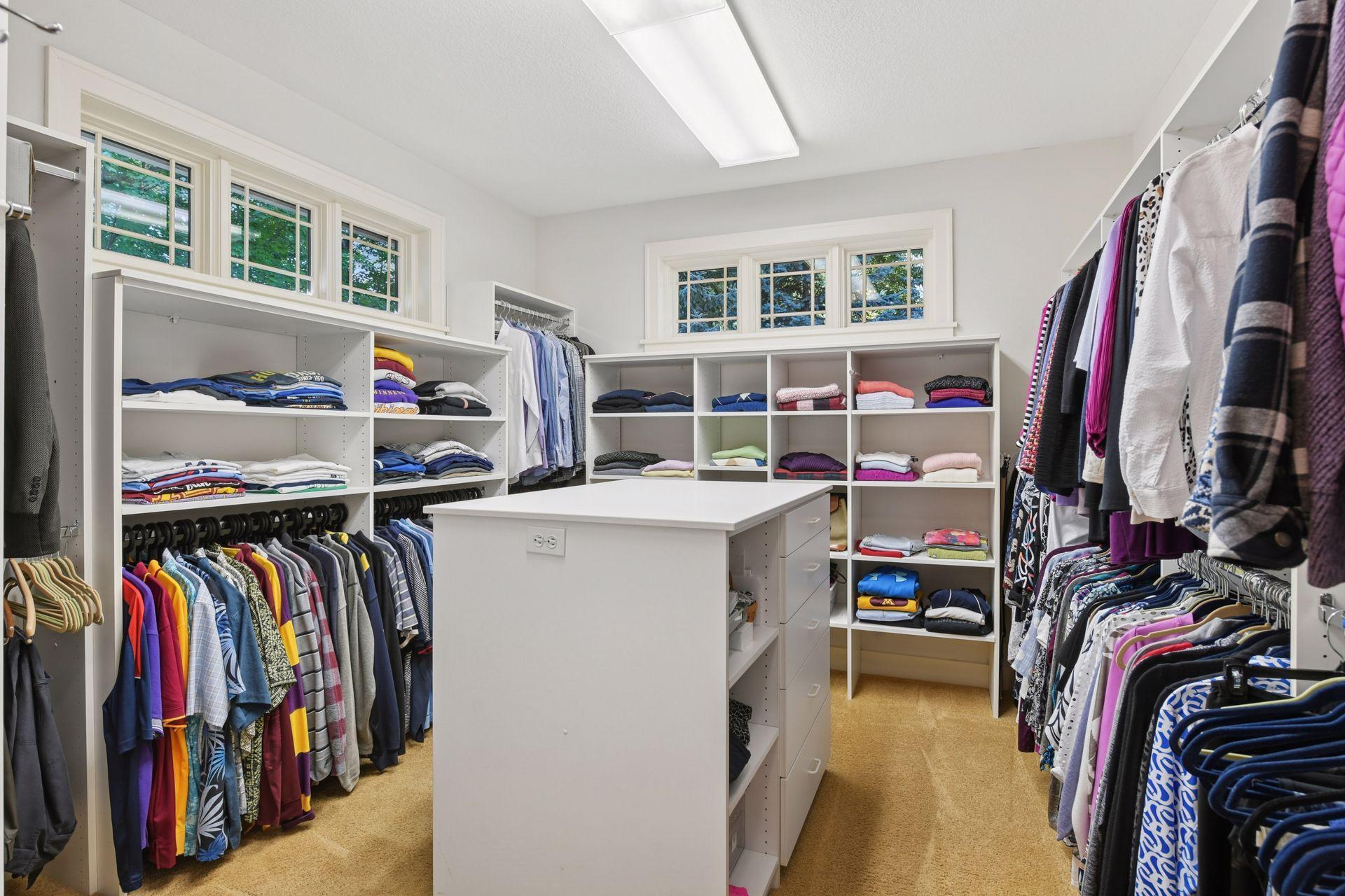 4694 Baycliffe Drive