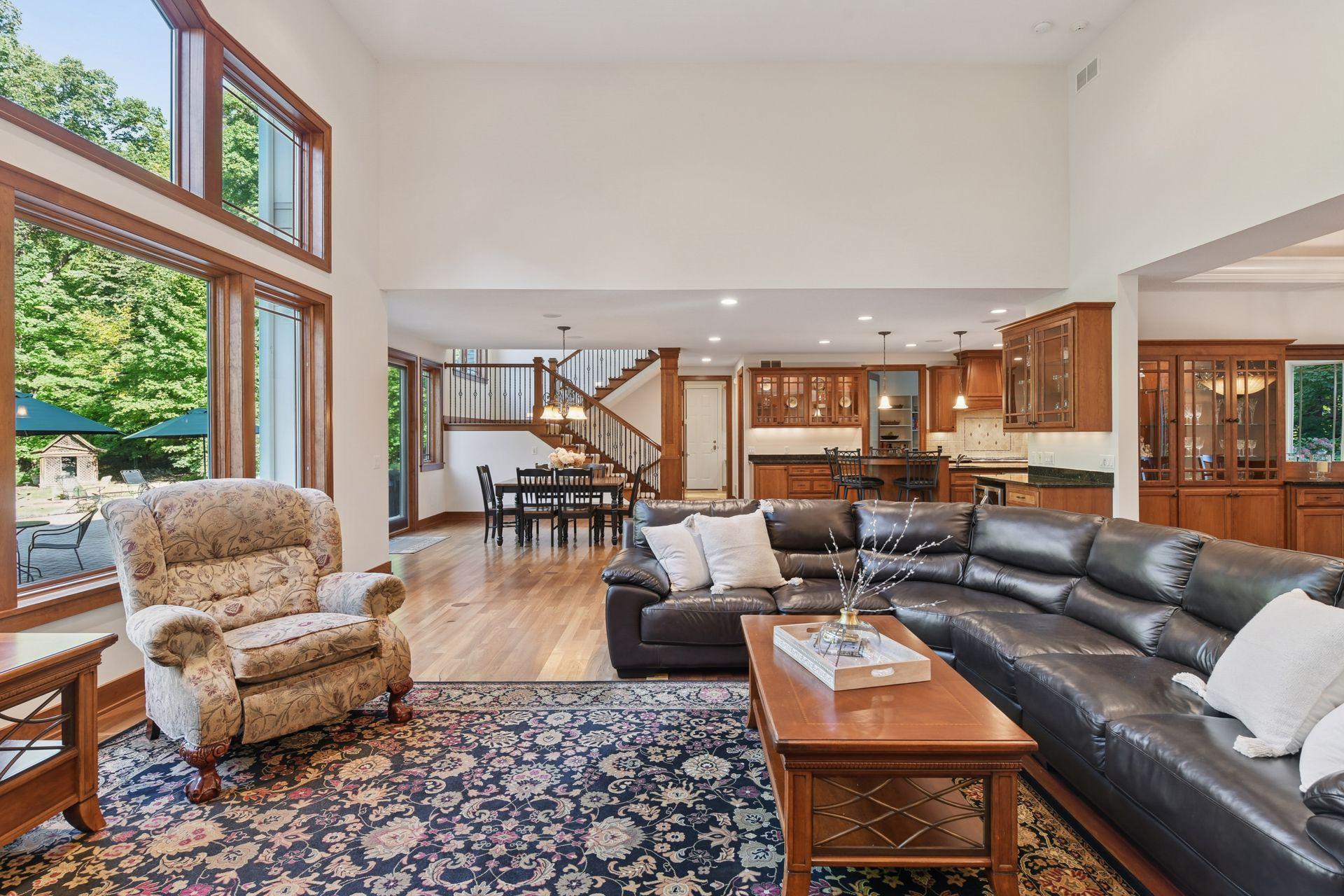 4694 Baycliffe Drive