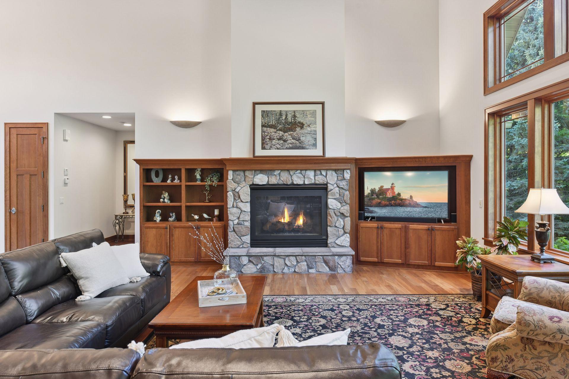 4694 Baycliffe Drive