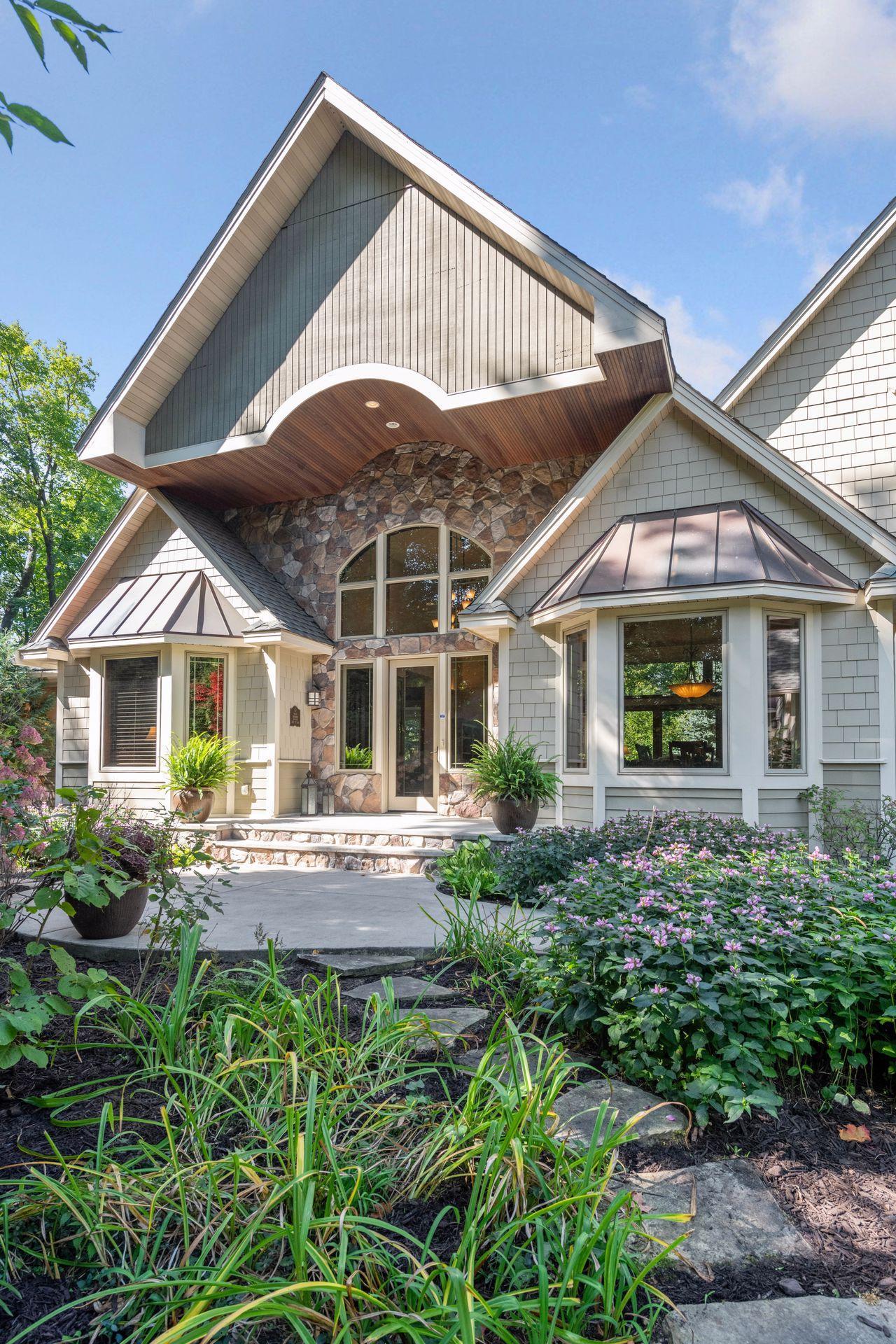 4694 Baycliffe Drive