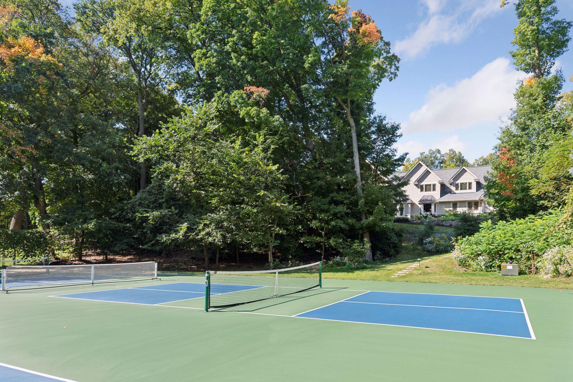 4694 Baycliffe Drive