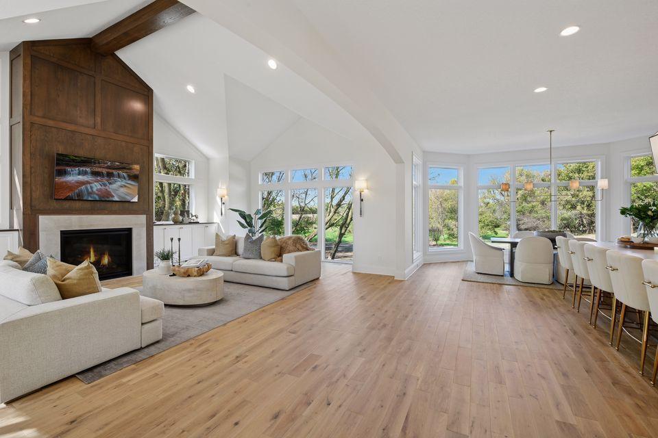 3495 Eastshore Drive