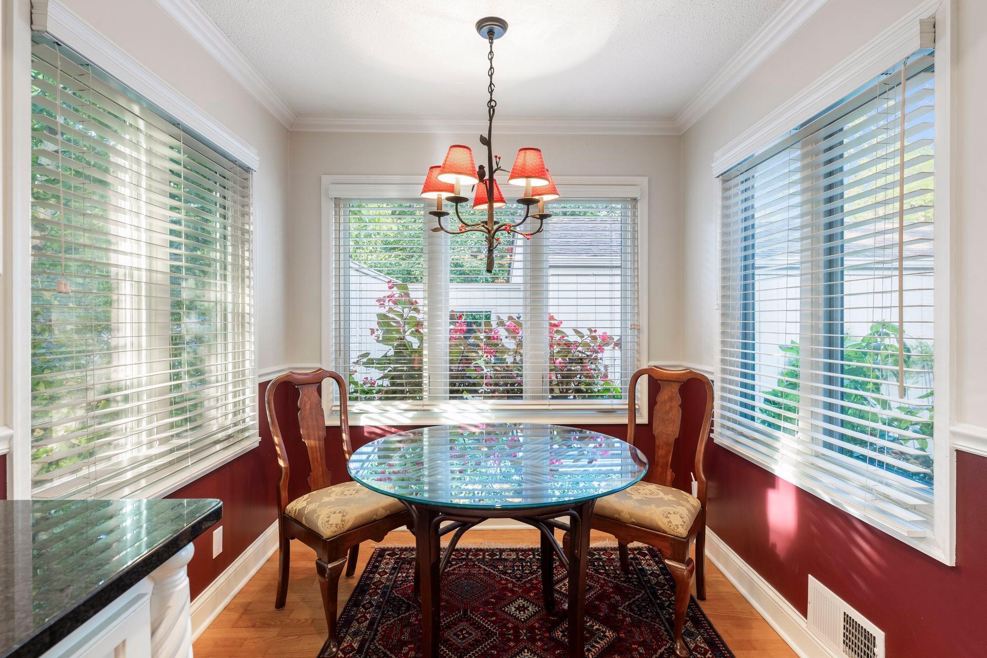 1517 Black Oaks Place N