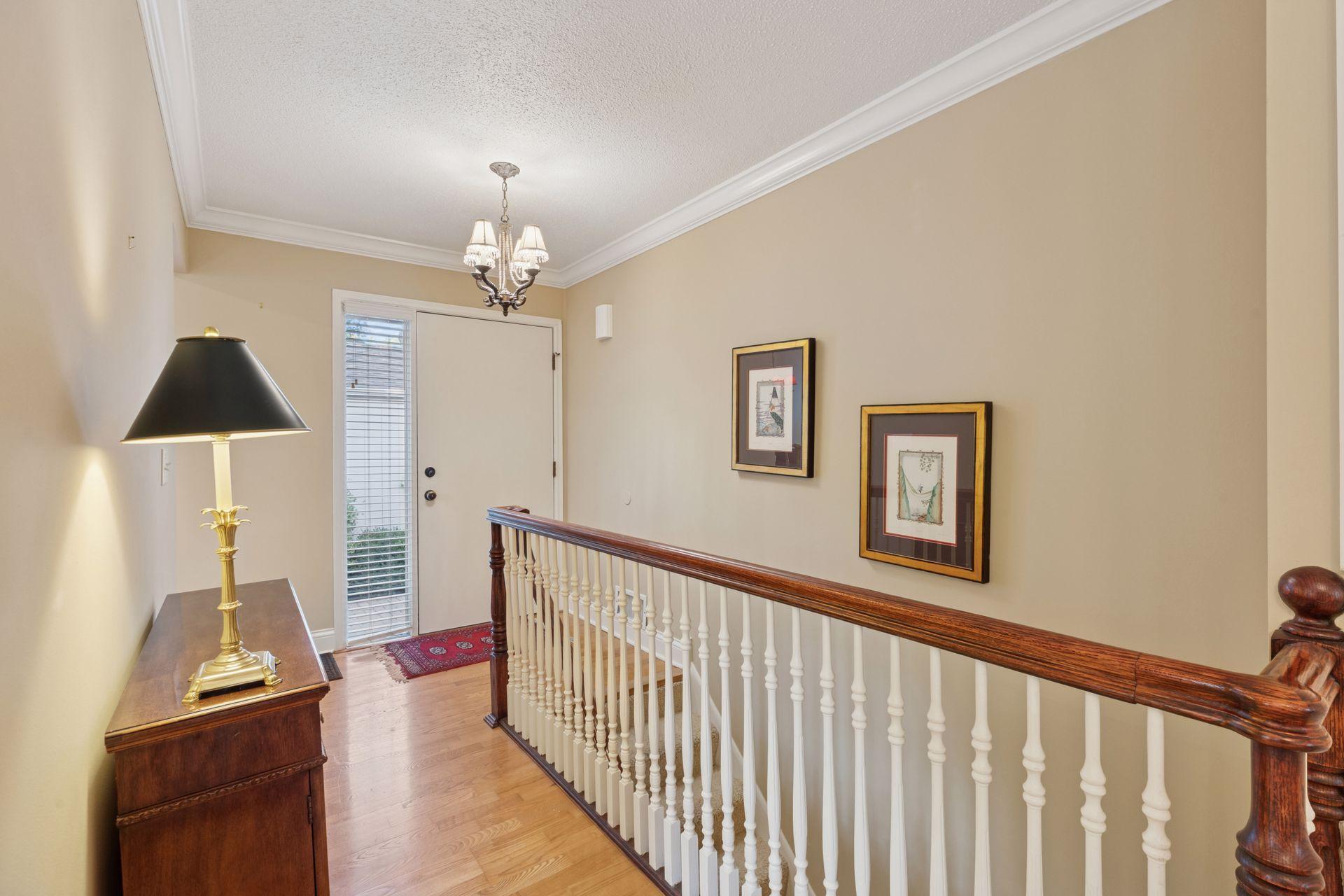 1517 Black Oaks Place N