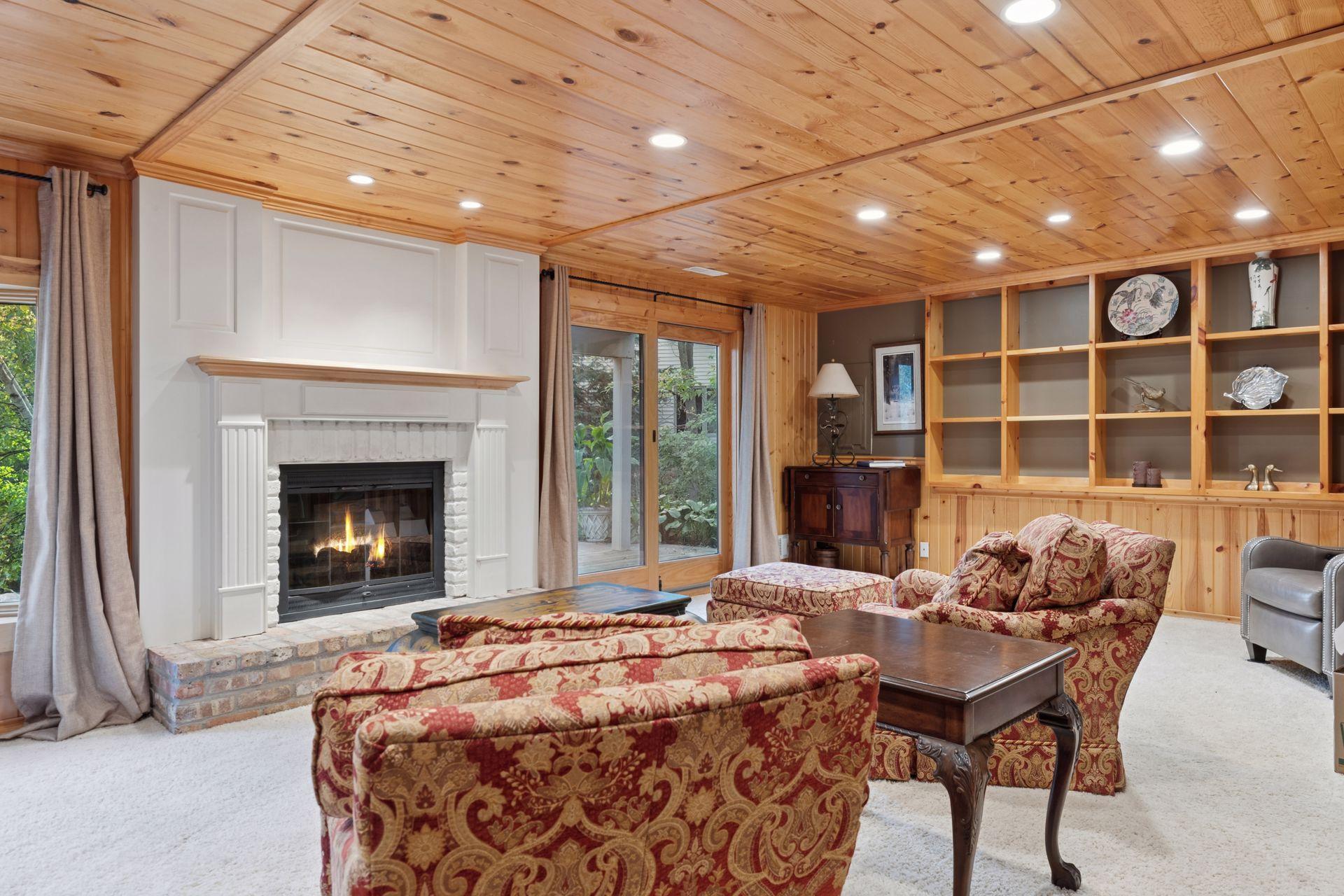 1517 Black Oaks Place N