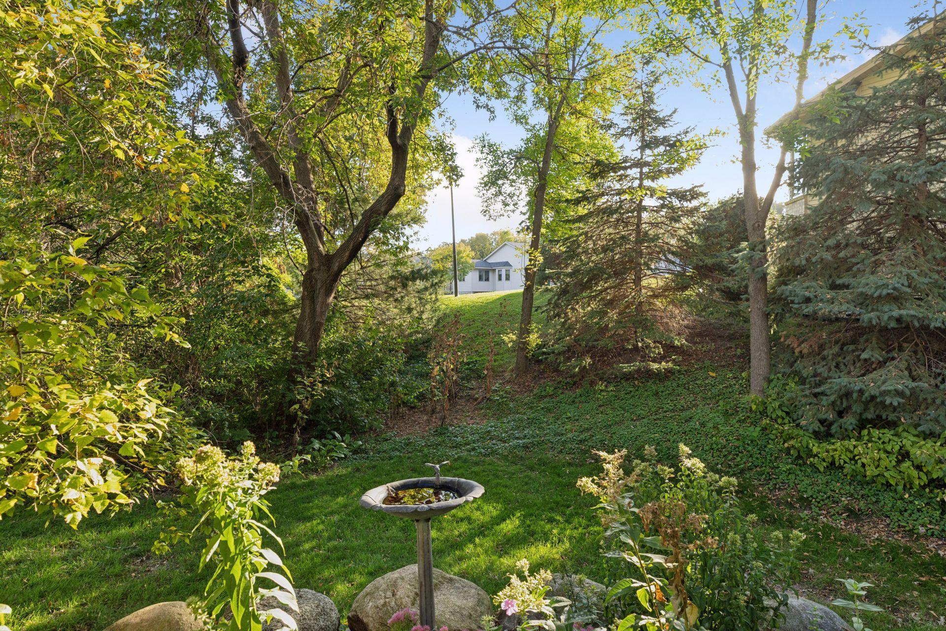 1517 Black Oaks Place N