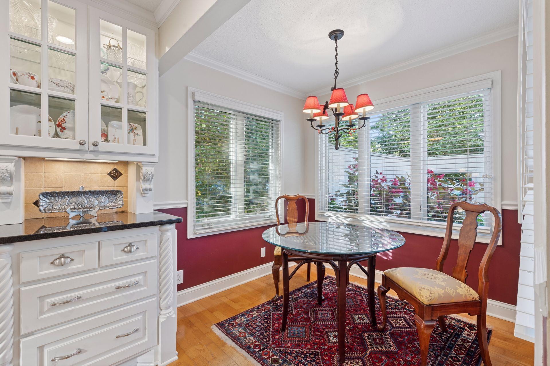 1517 Black Oaks Place N