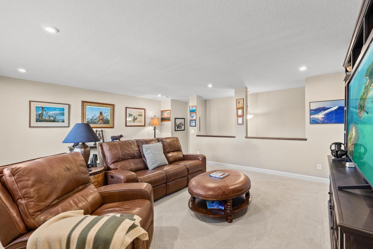 6761 Bellflower Drive