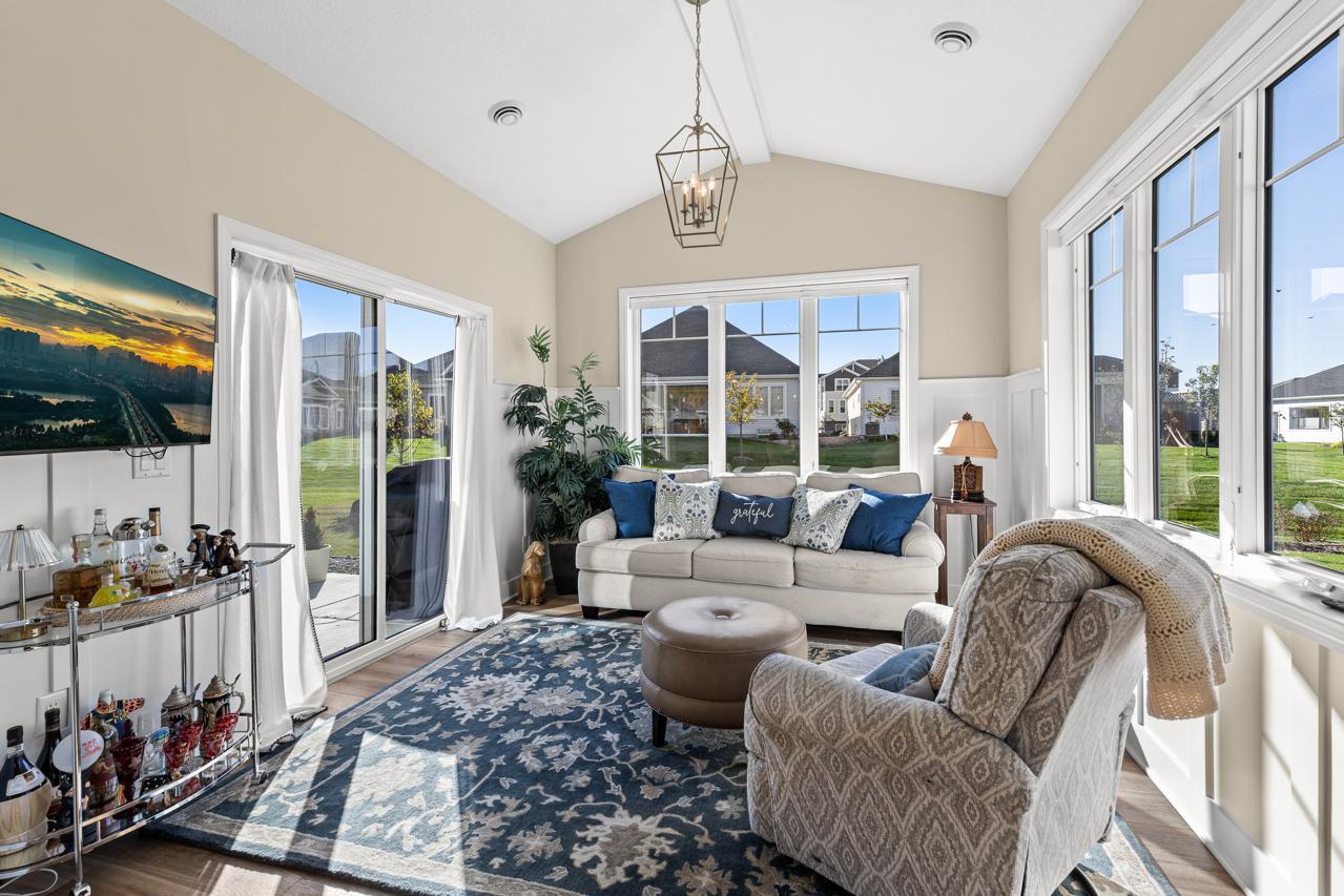 6761 Bellflower Drive