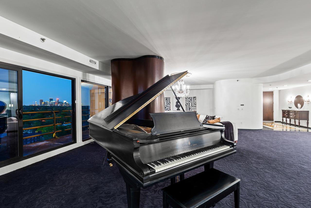 3145 Dean Court Unit: 1100