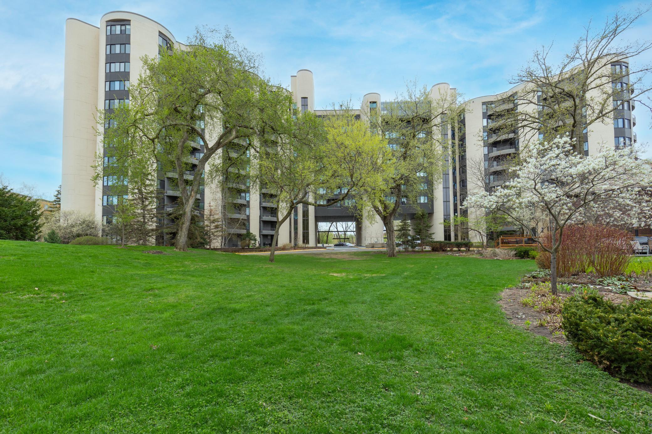 3145 Dean Court Unit: 1100