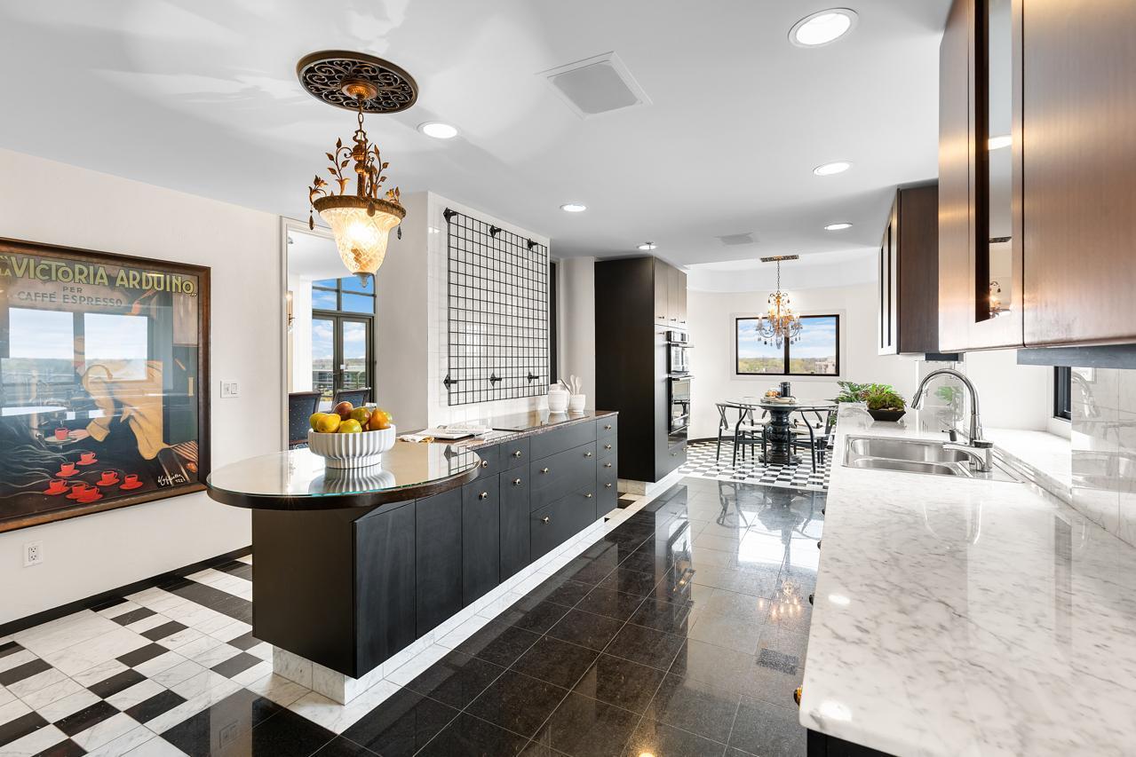 3145 Dean Court Unit: 1100