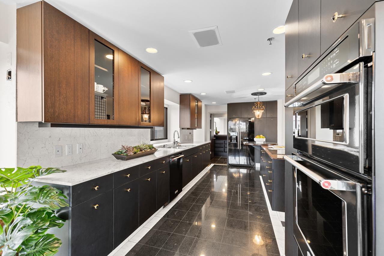 3145 Dean Court Unit: 1100