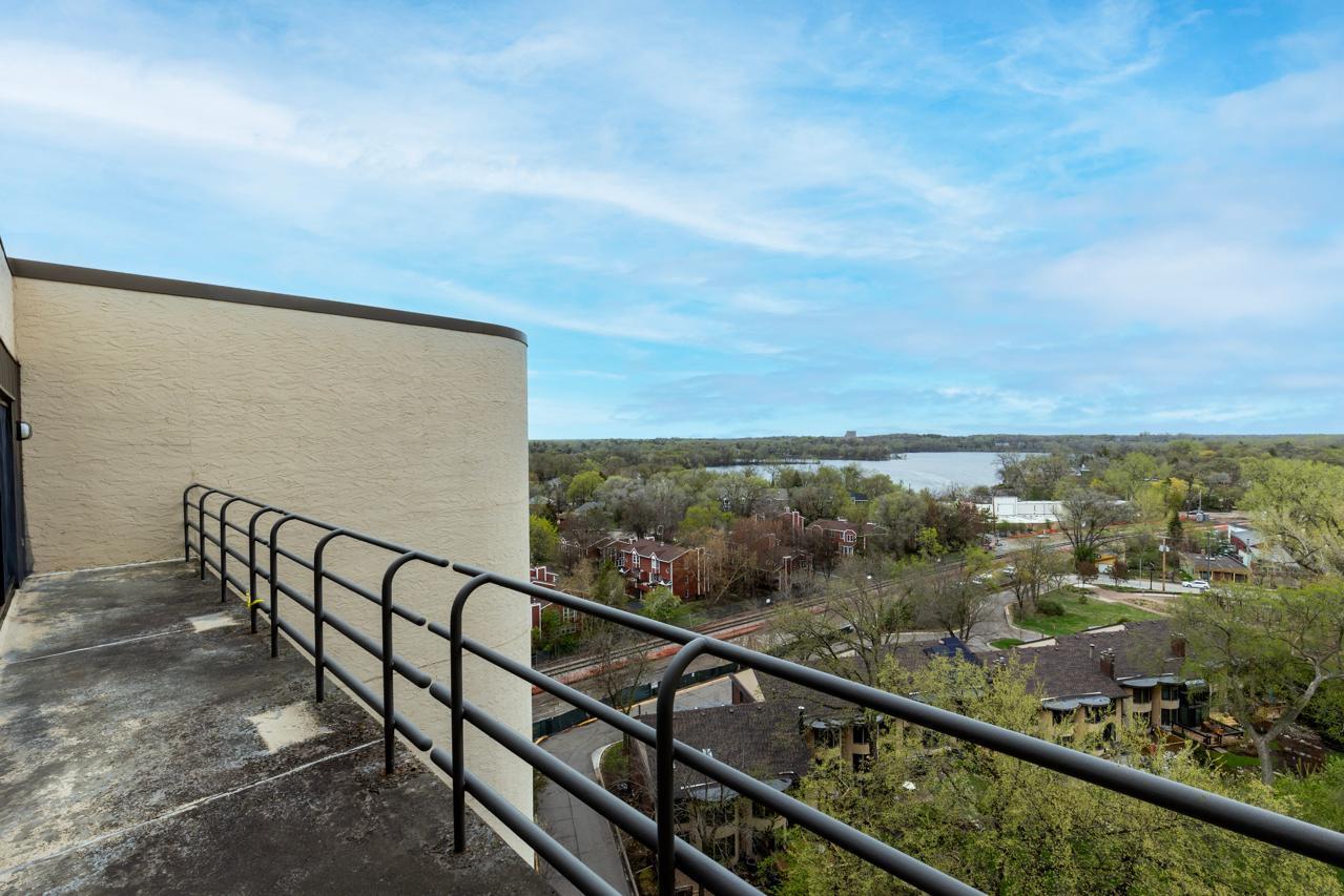 3145 Dean Court Unit: 1100