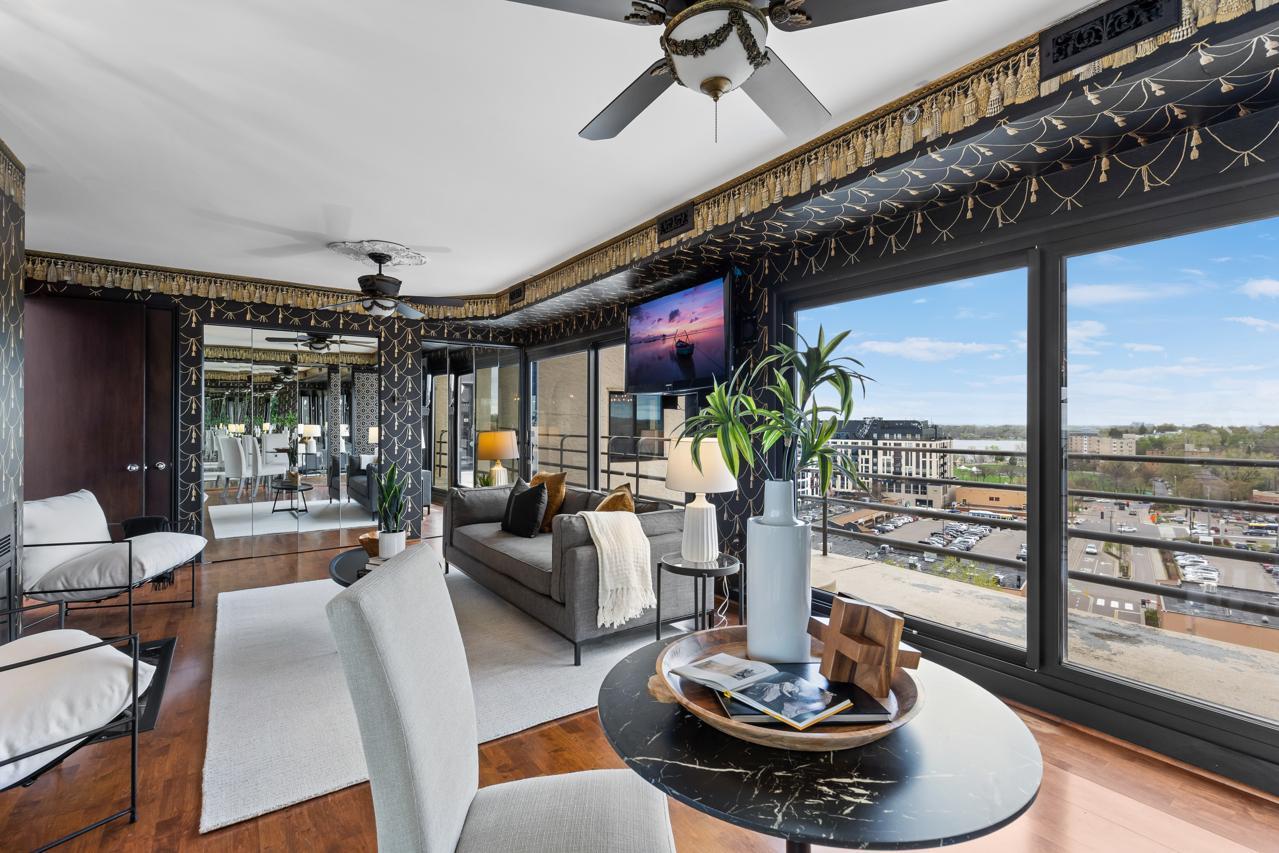 3145 Dean Court Unit: 1100