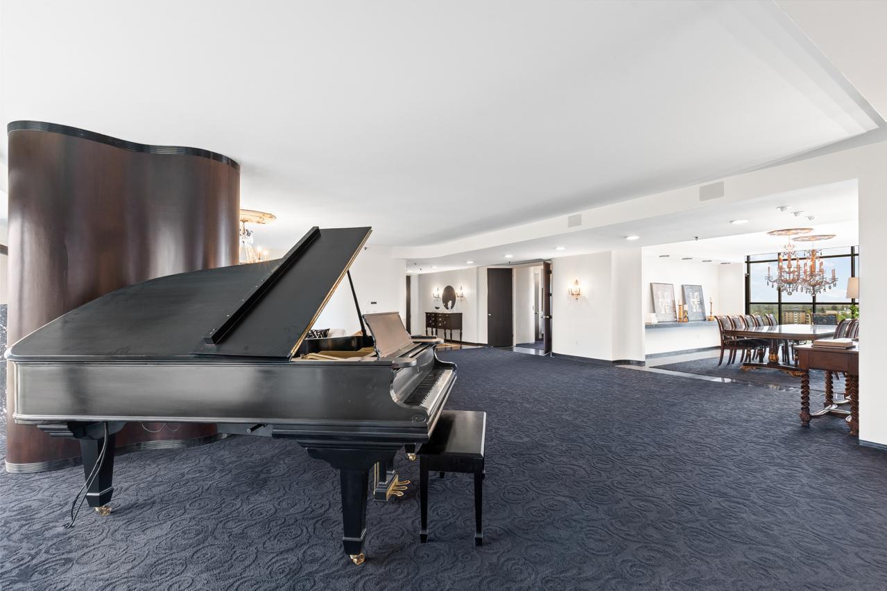 3145 Dean Court Unit: 1100