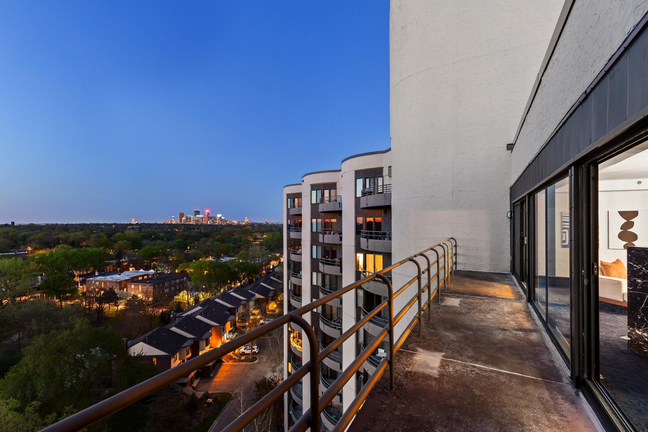 3145 Dean Court Unit: 1100