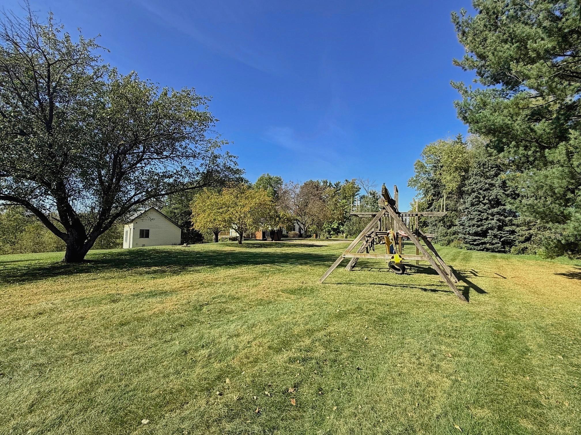 11361 Upper 33rd Street N