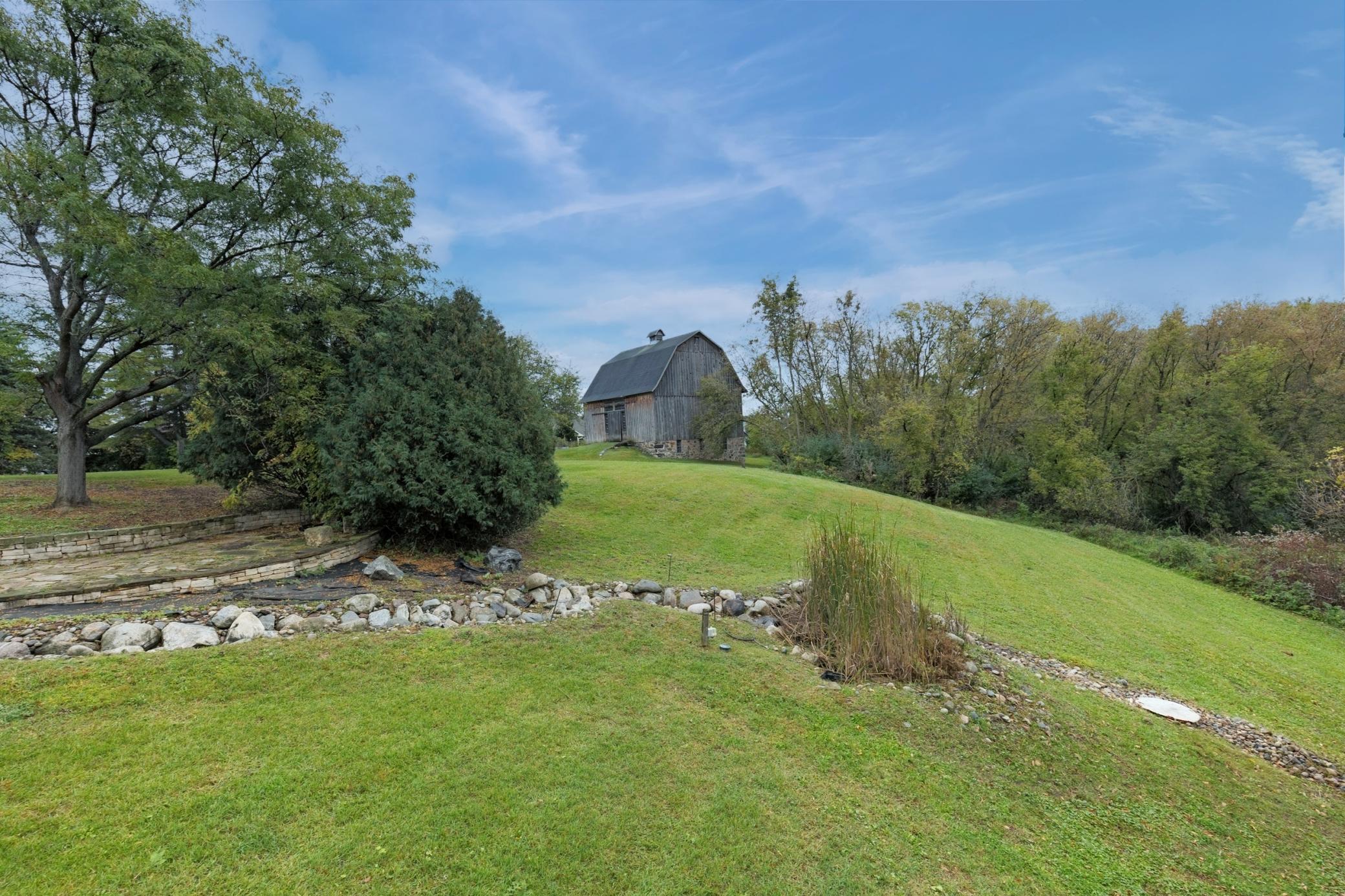 11361 Upper 33rd Street N