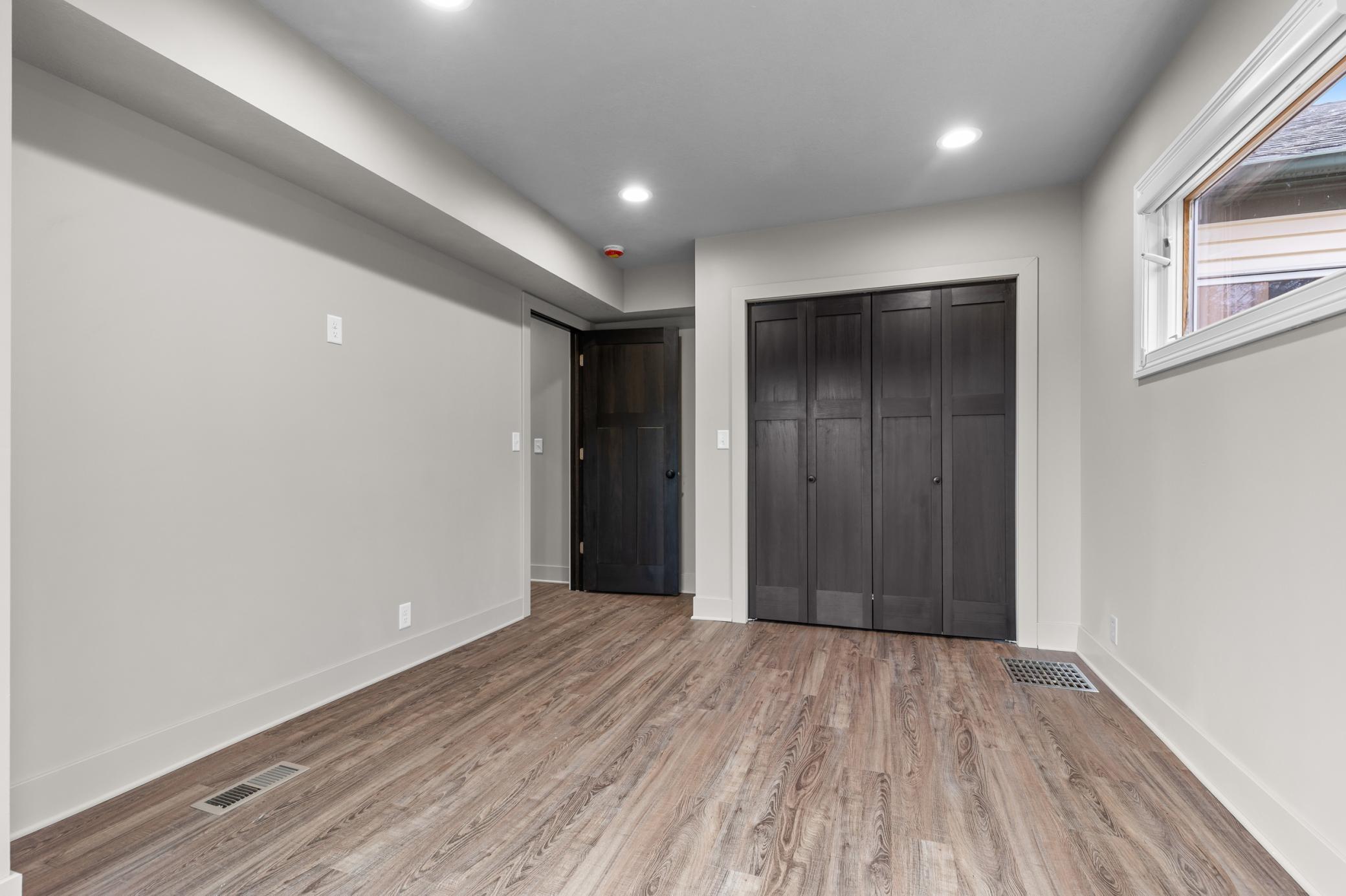 11361 Upper 33rd Street N