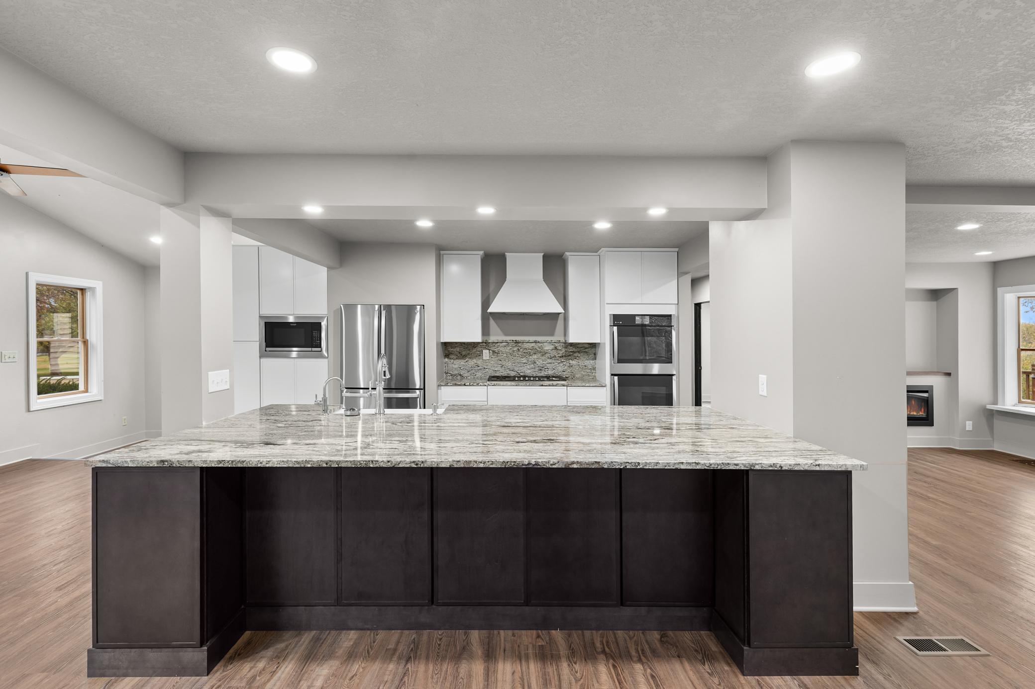 11361 Upper 33rd Street N