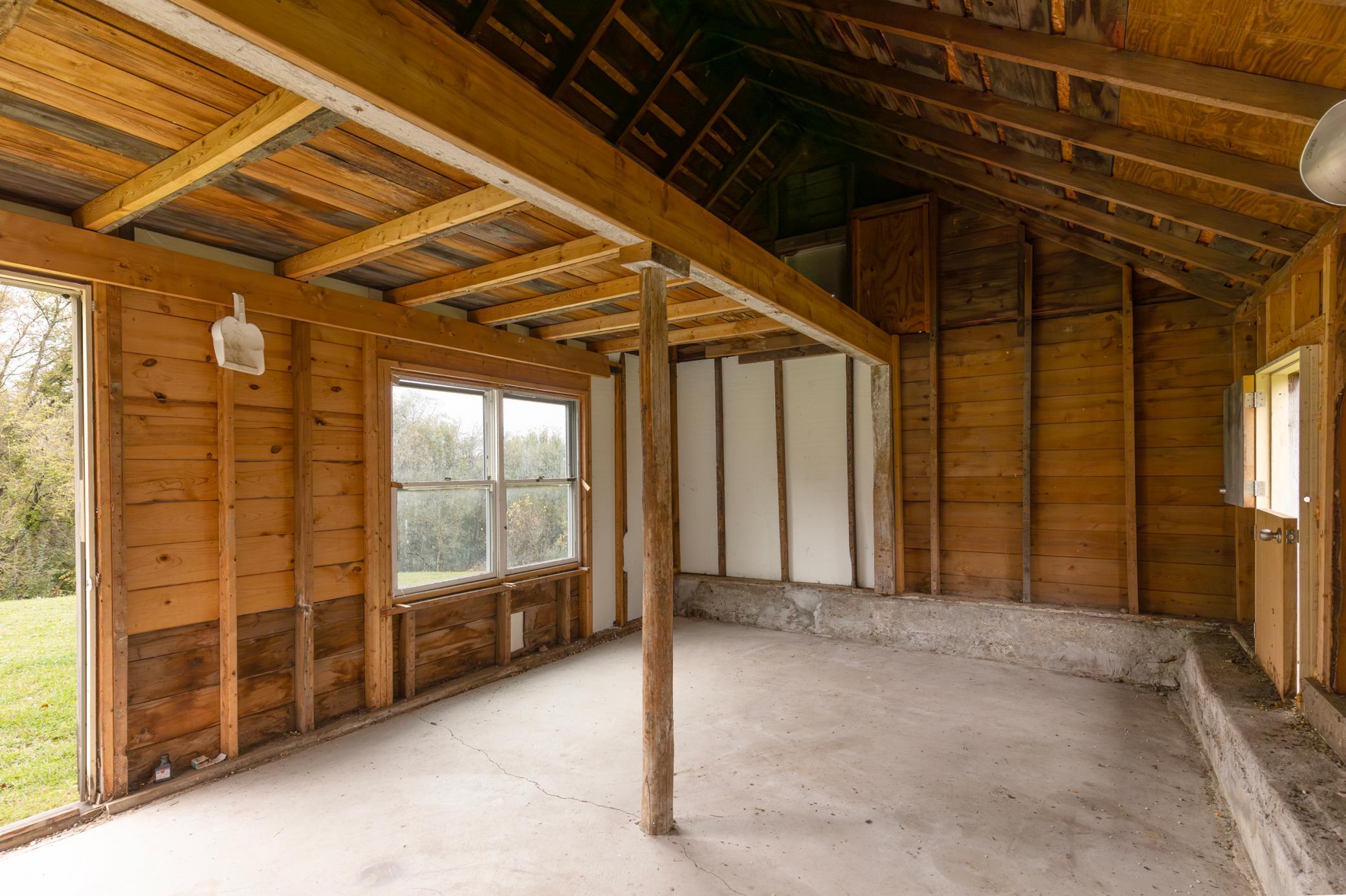 11361 Upper 33rd Street N