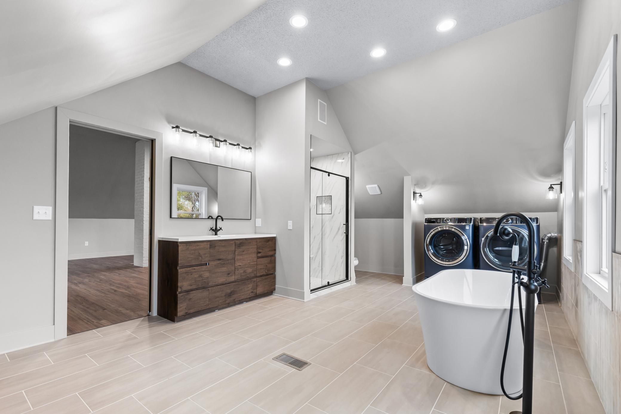 11361 Upper 33rd Street N