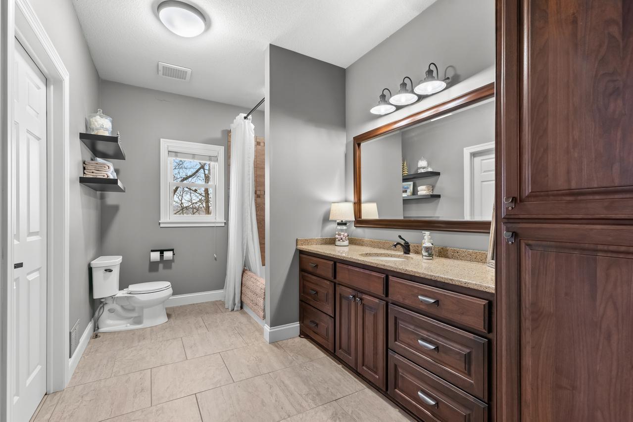 3396 Kings Point Road