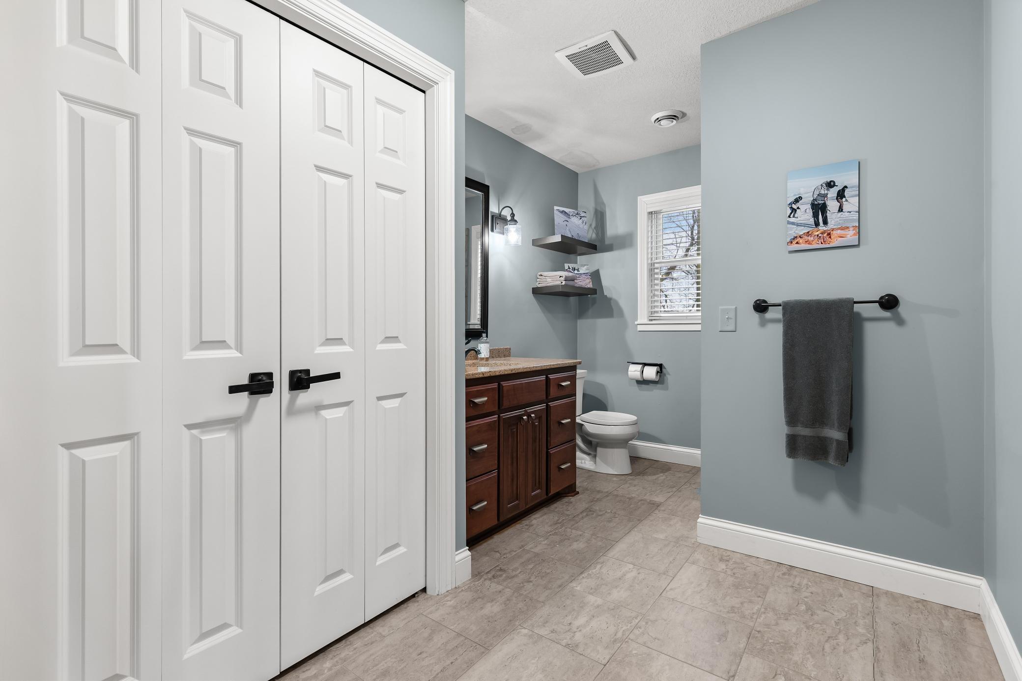 3396 Kings Point Road