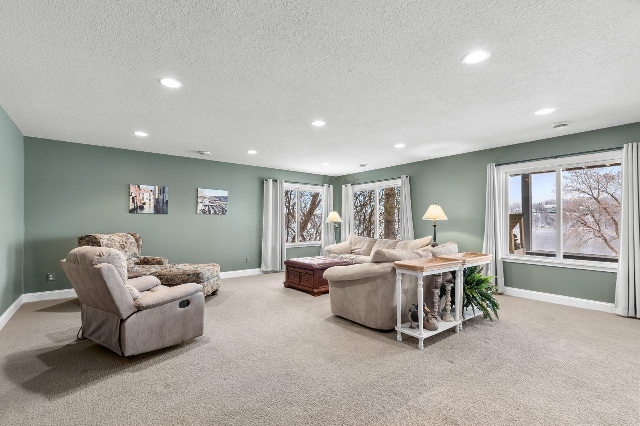 3396 Kings Point Road