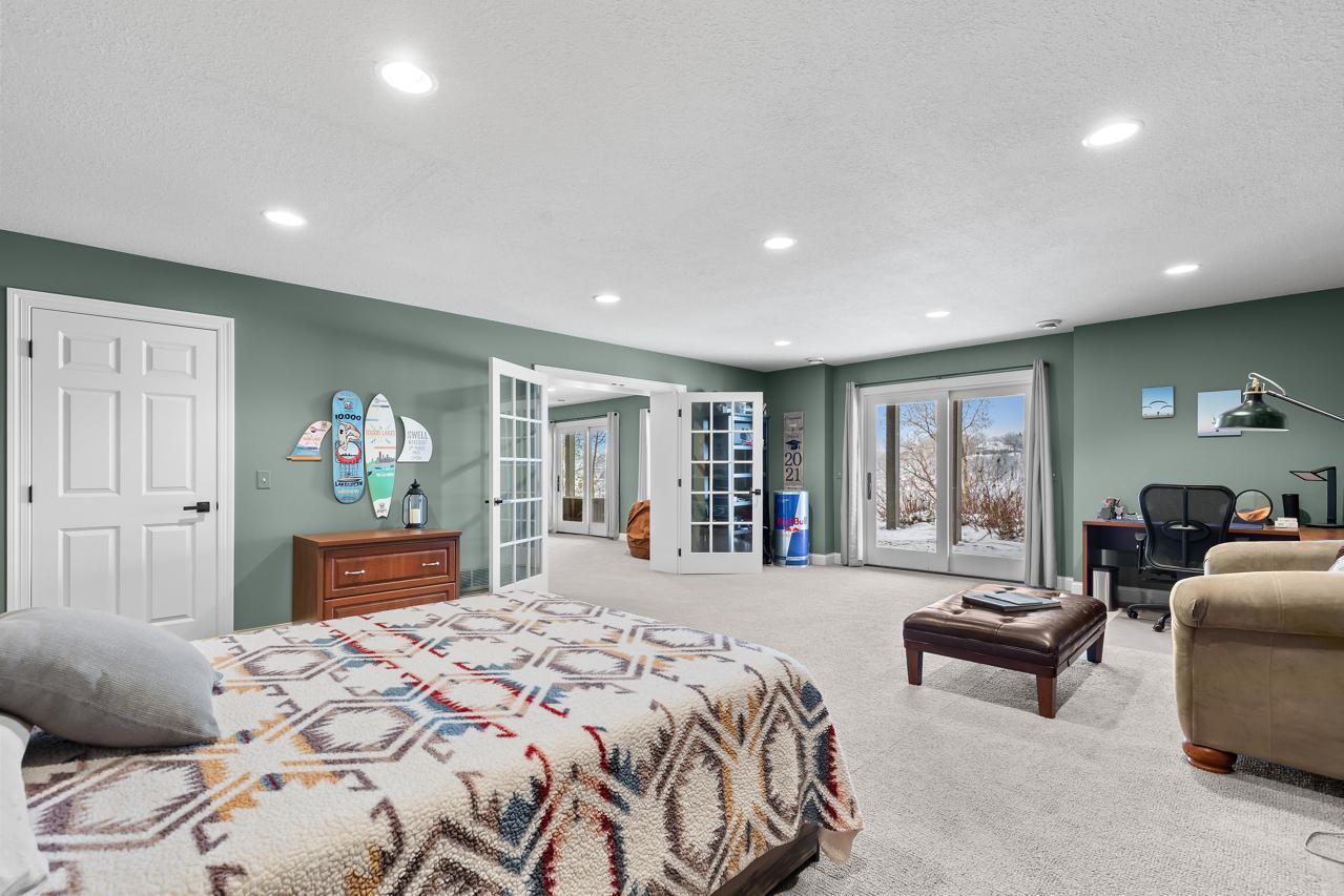 3396 Kings Point Road