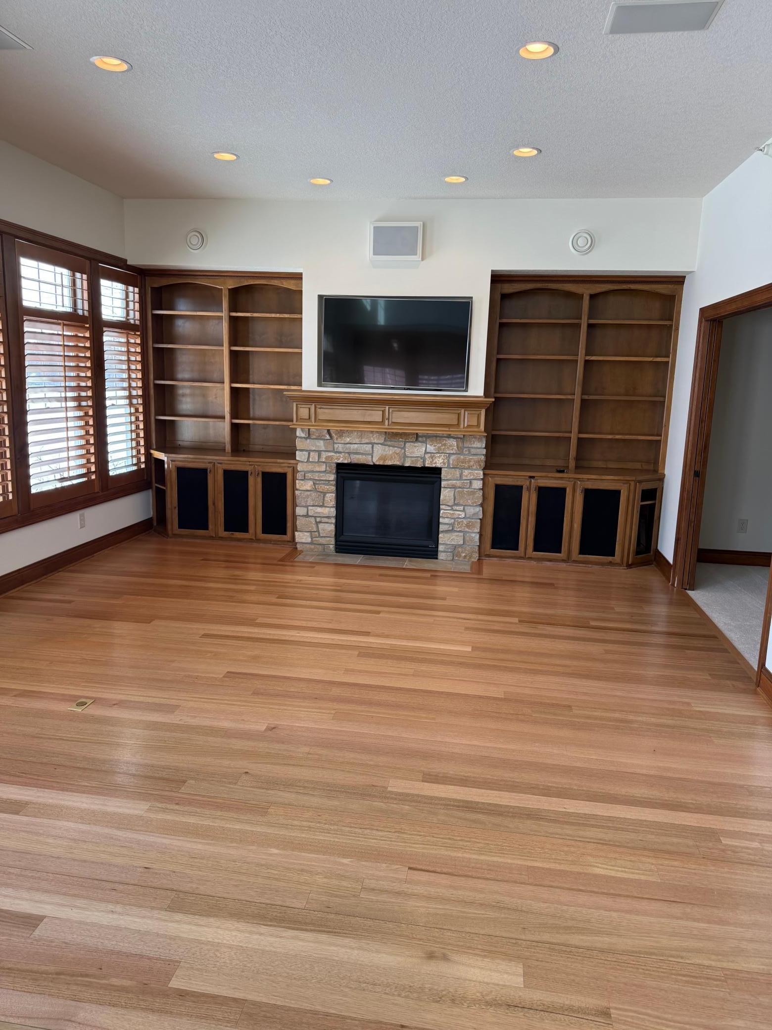 21957 Minnetonka Boulevard Unit: 15