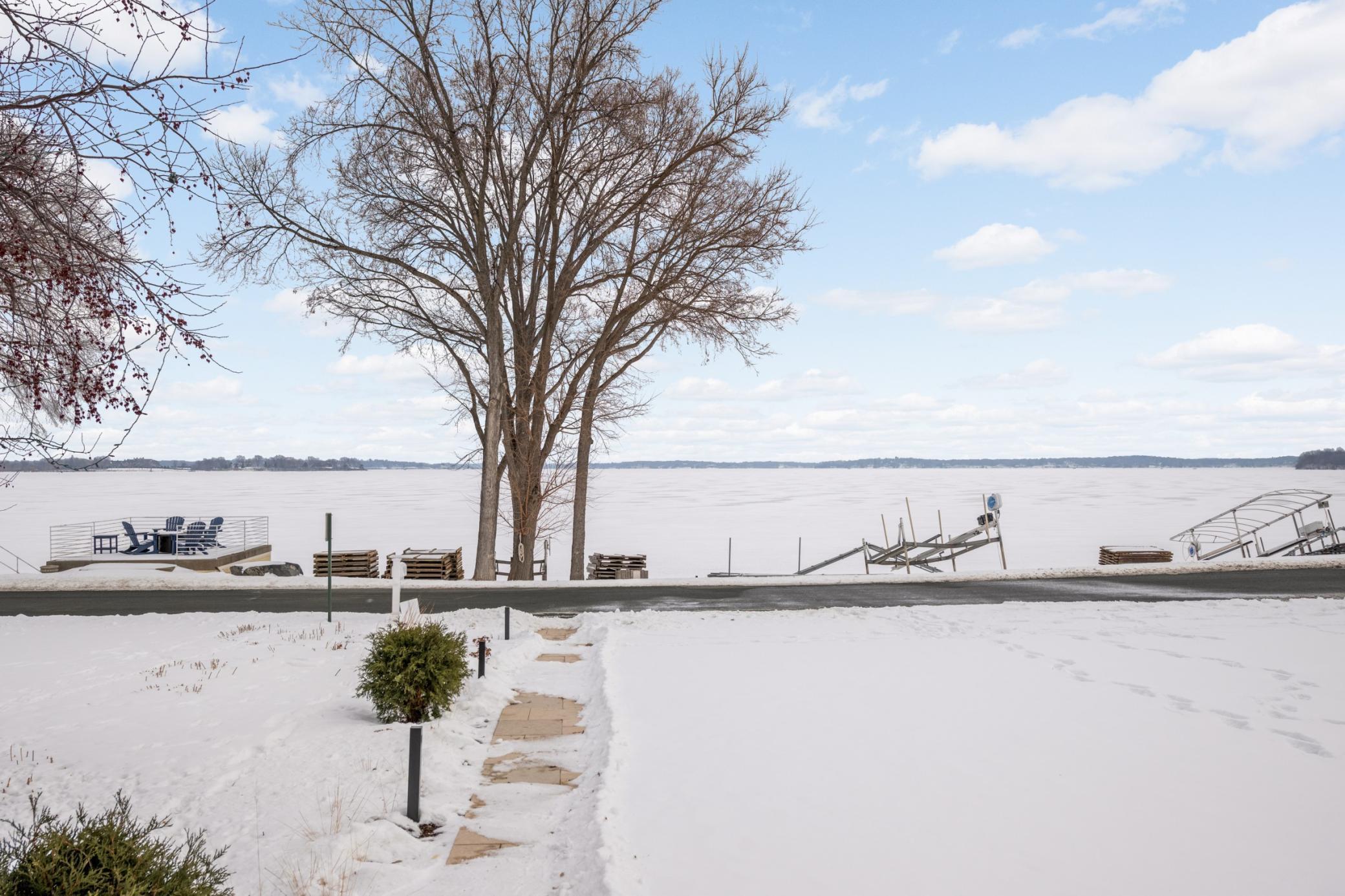 2412 Lafayette Road