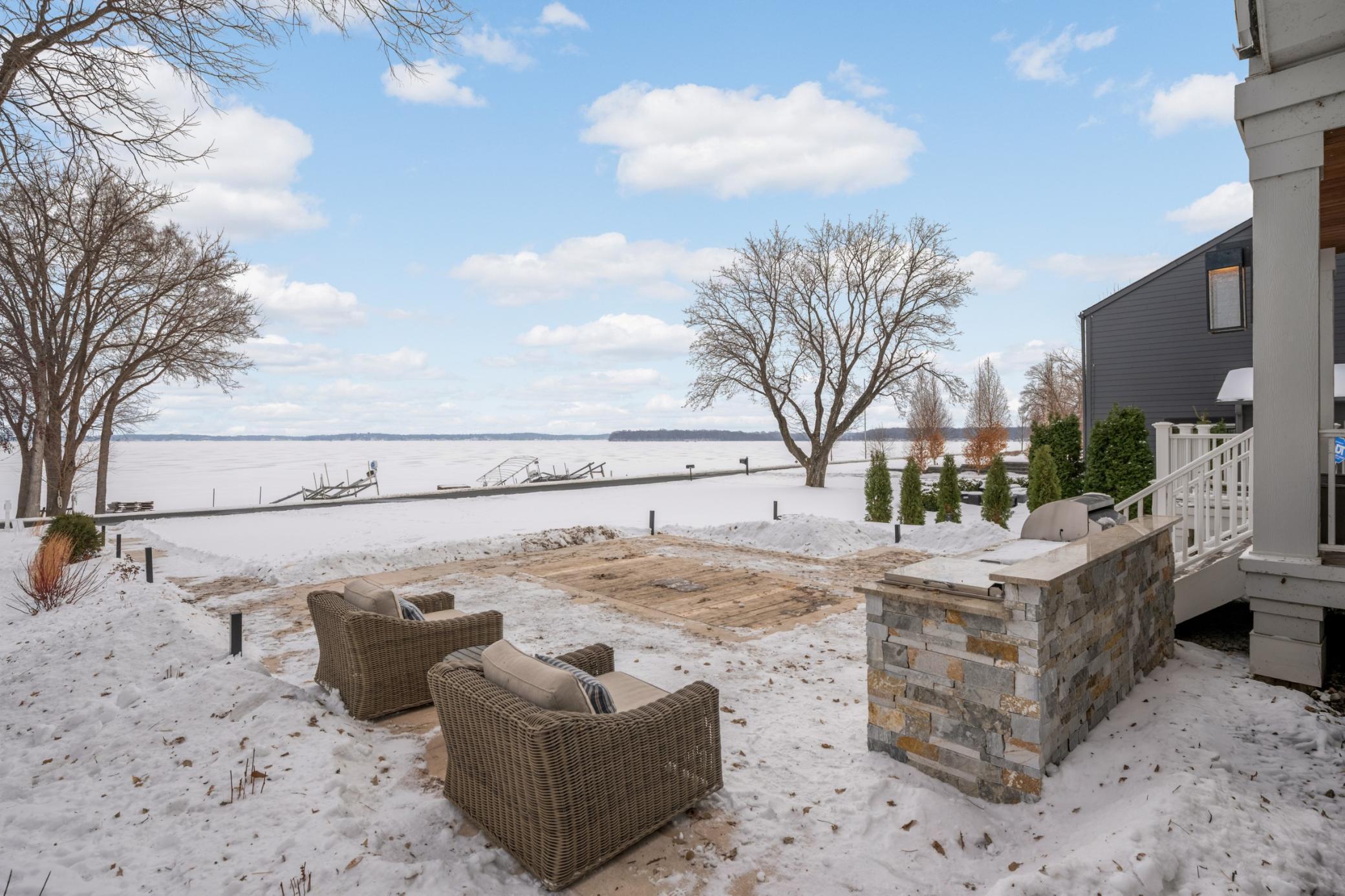 2412 Lafayette Road