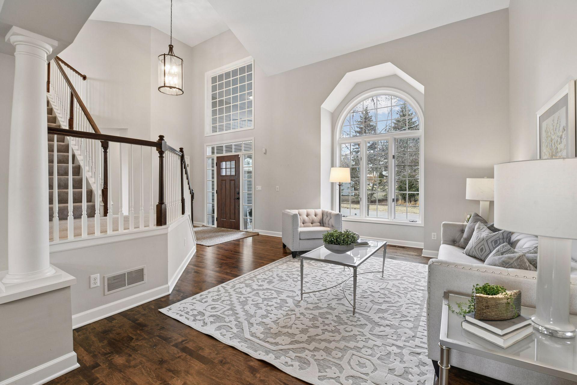 7424 Moccasin Trail