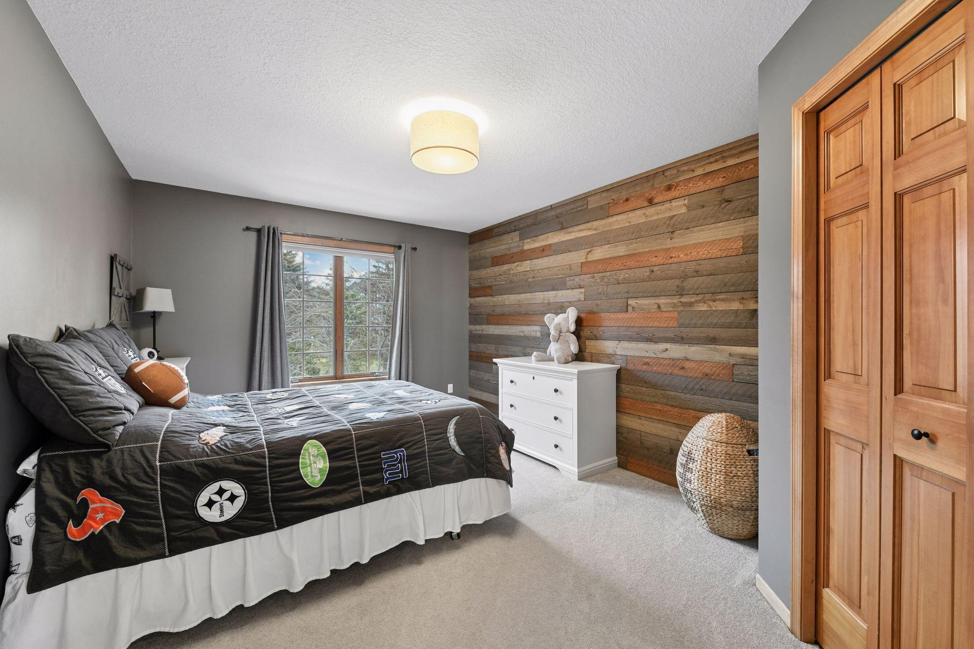 7424 Moccasin Trail