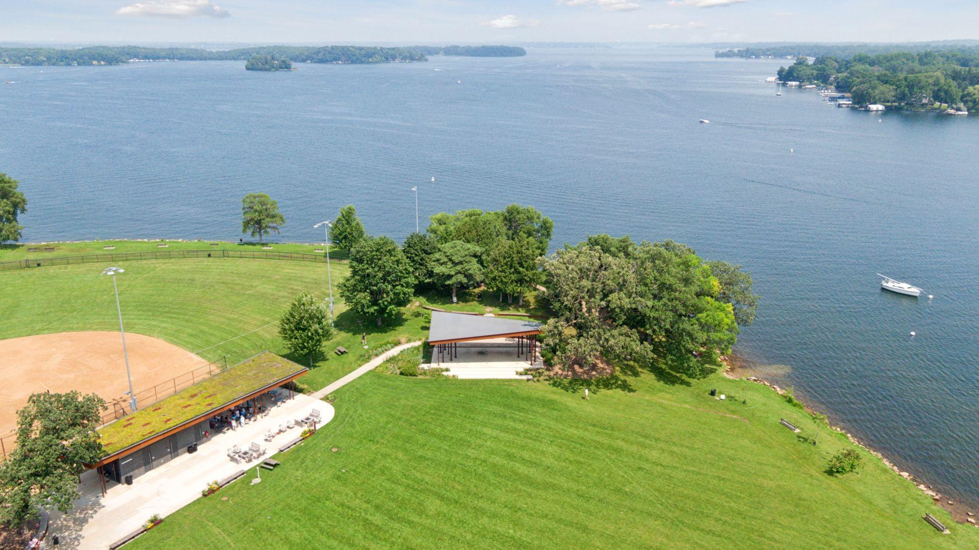 7424 Moccasin Trail