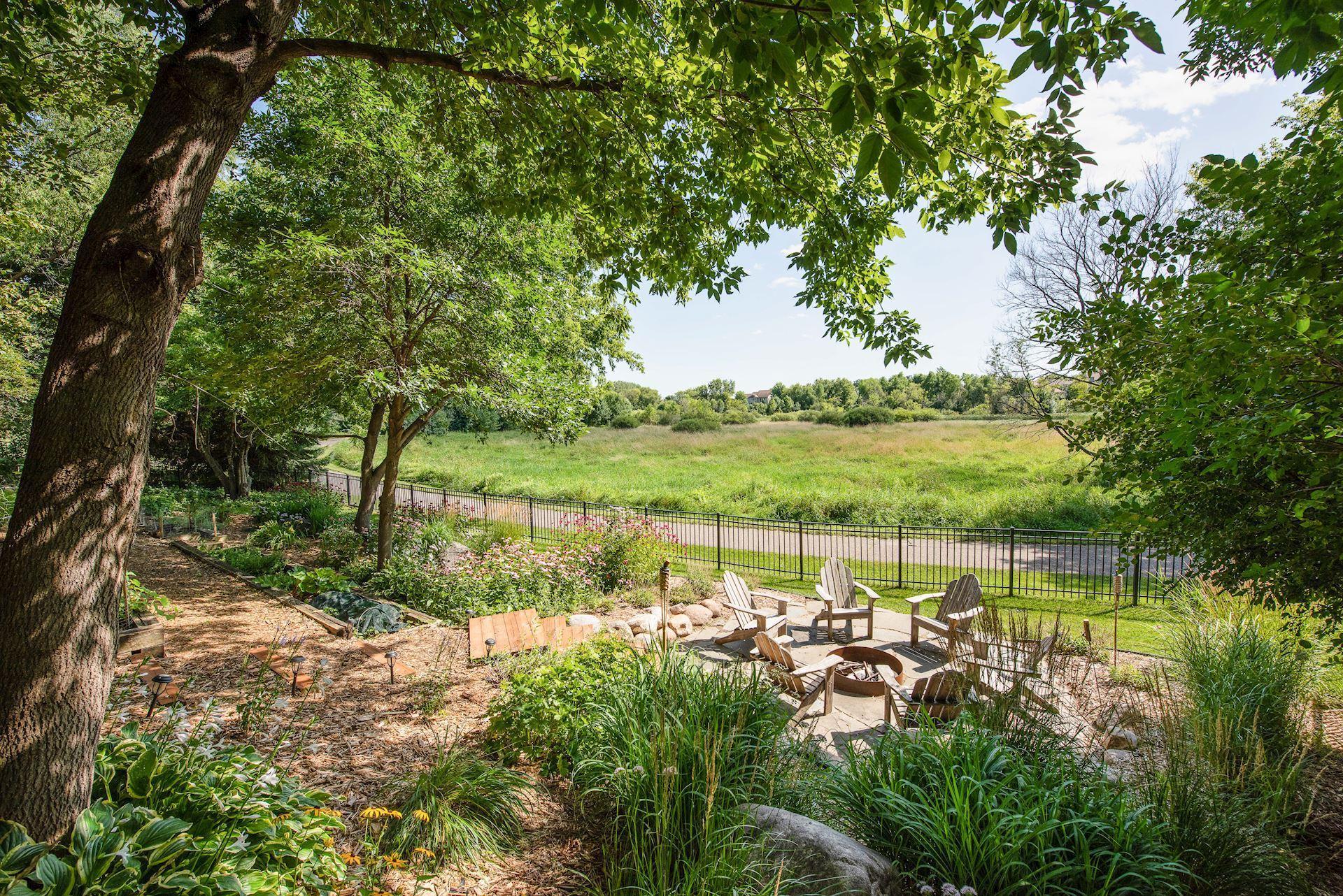 7424 Moccasin Trail