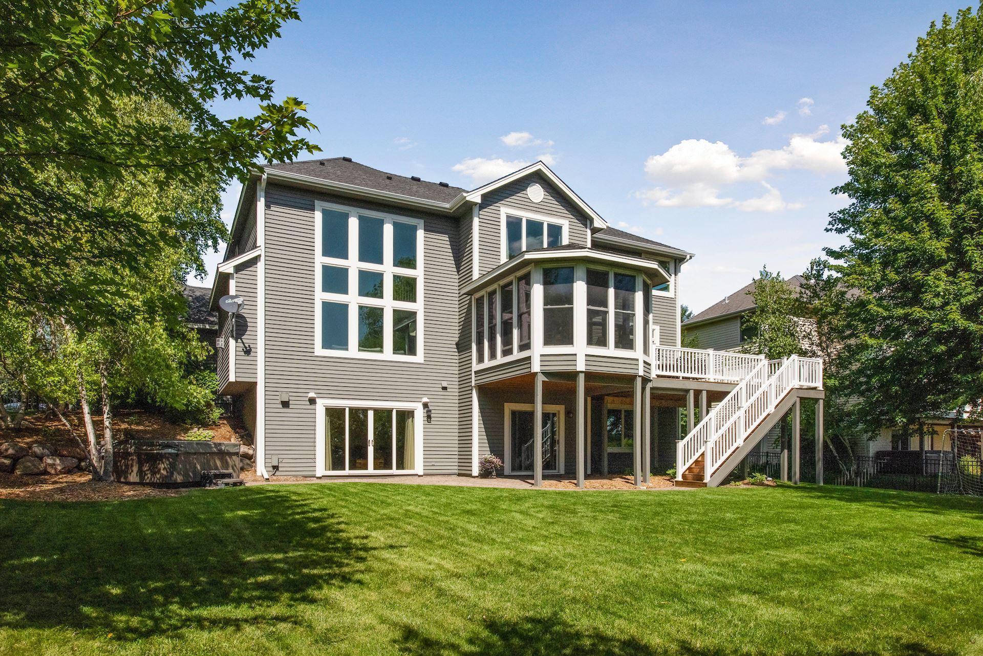 7424 Moccasin Trail