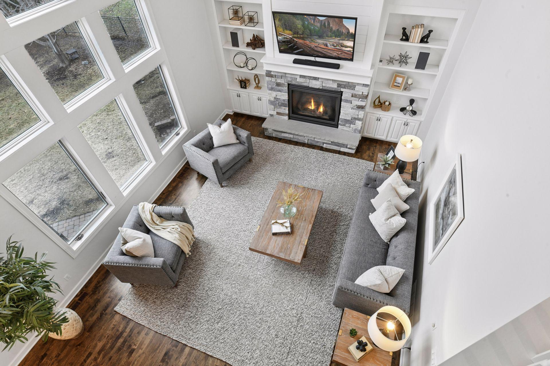7424 Moccasin Trail