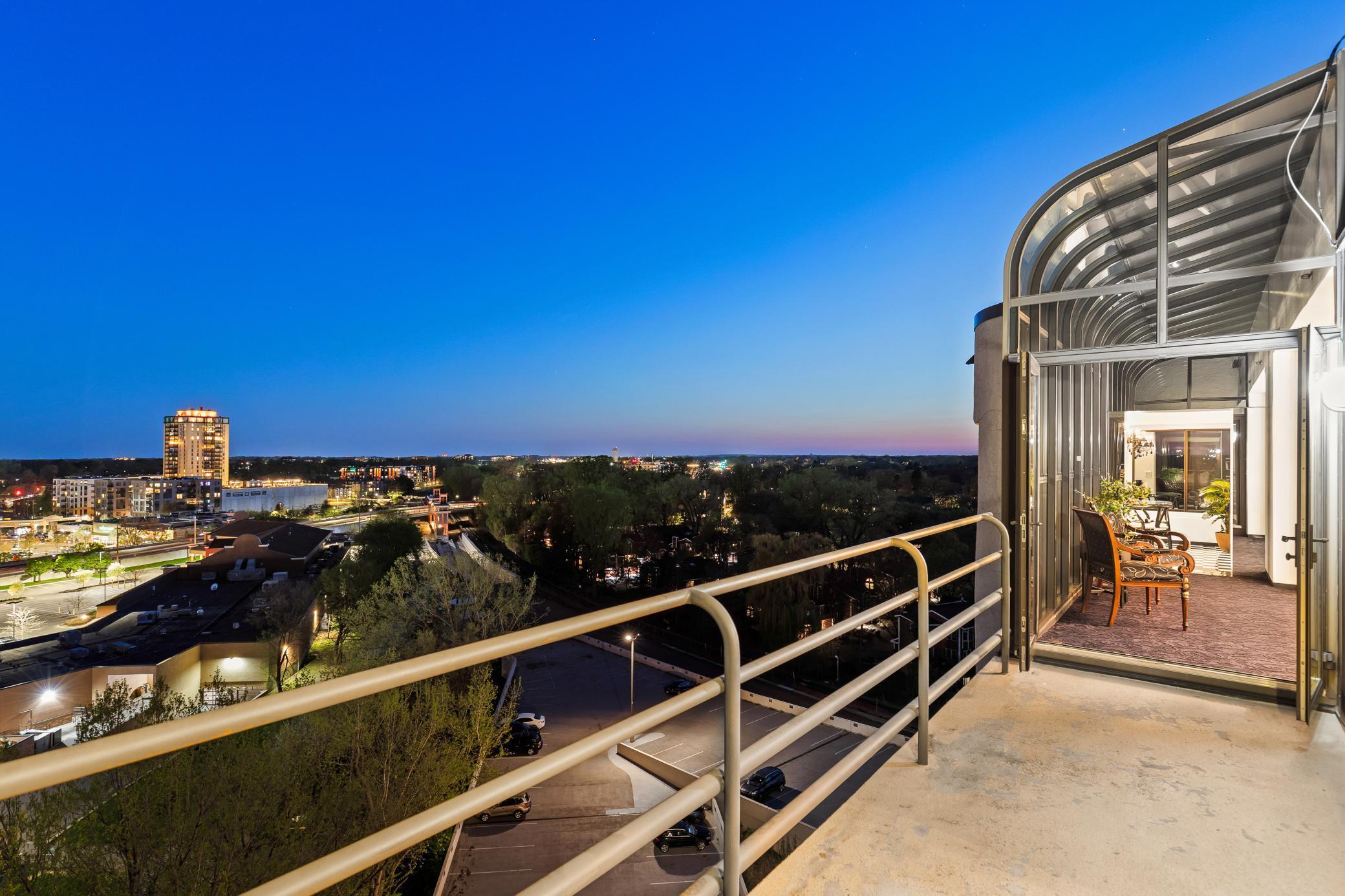 3145 Dean Court Unit: 1100