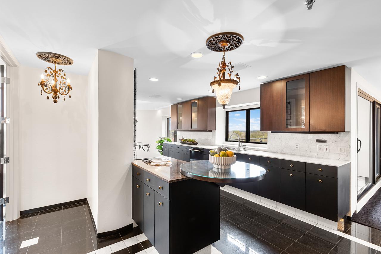 3145 Dean Court Unit: 1100