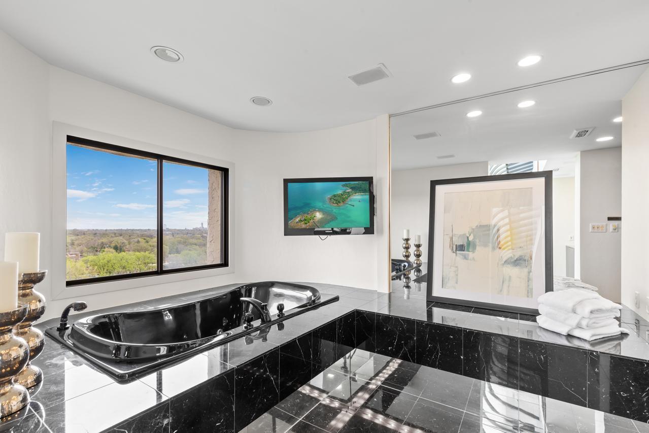 3145 Dean Court Unit: 1100