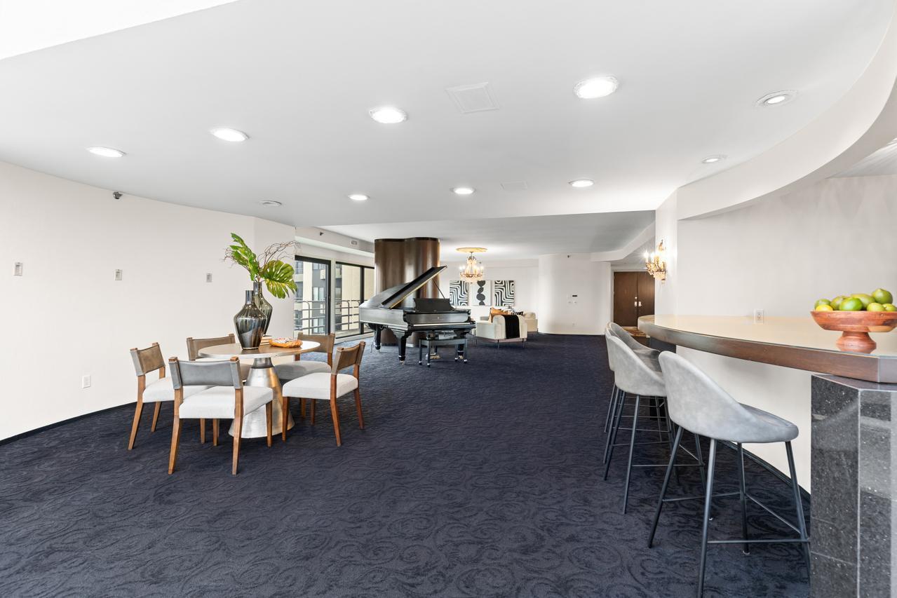 3145 Dean Court Unit: 1100