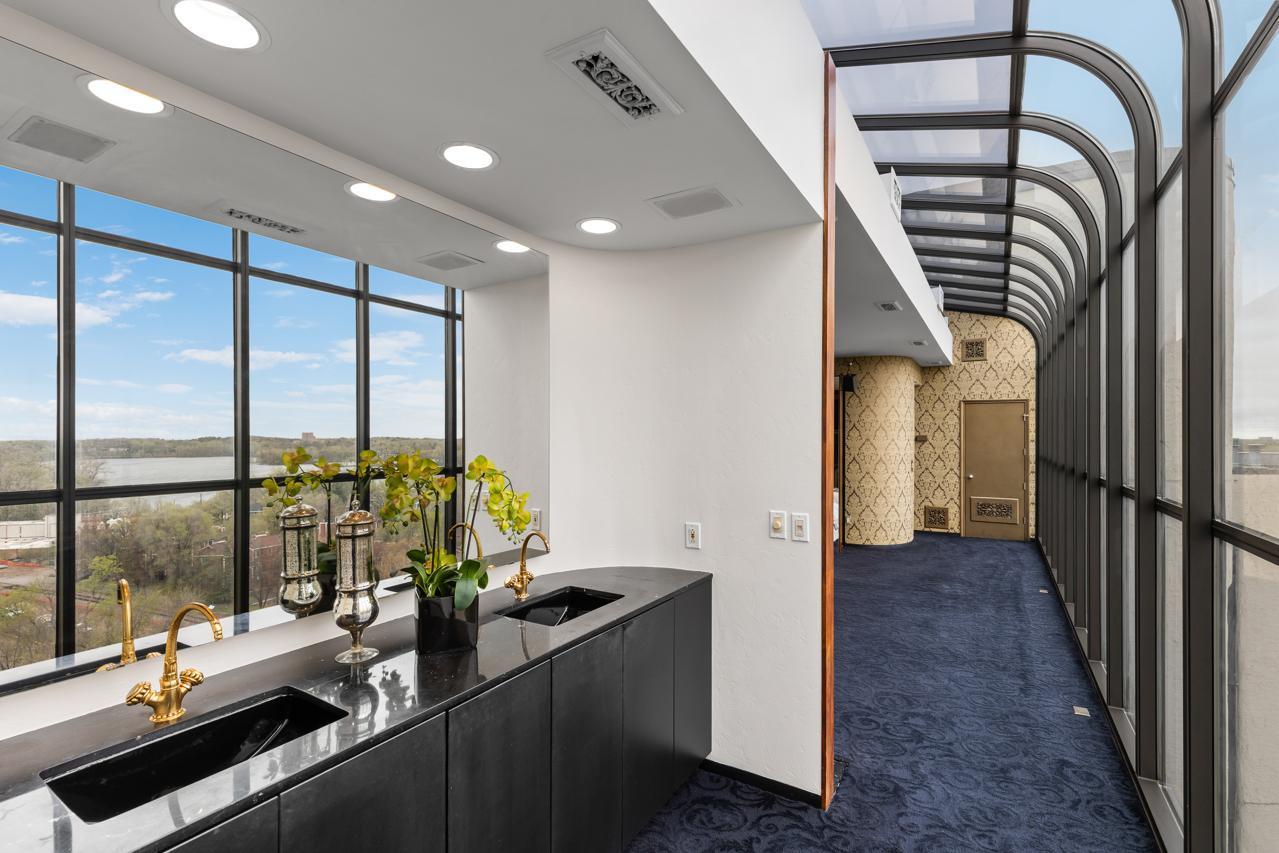 3145 Dean Court Unit: 1100