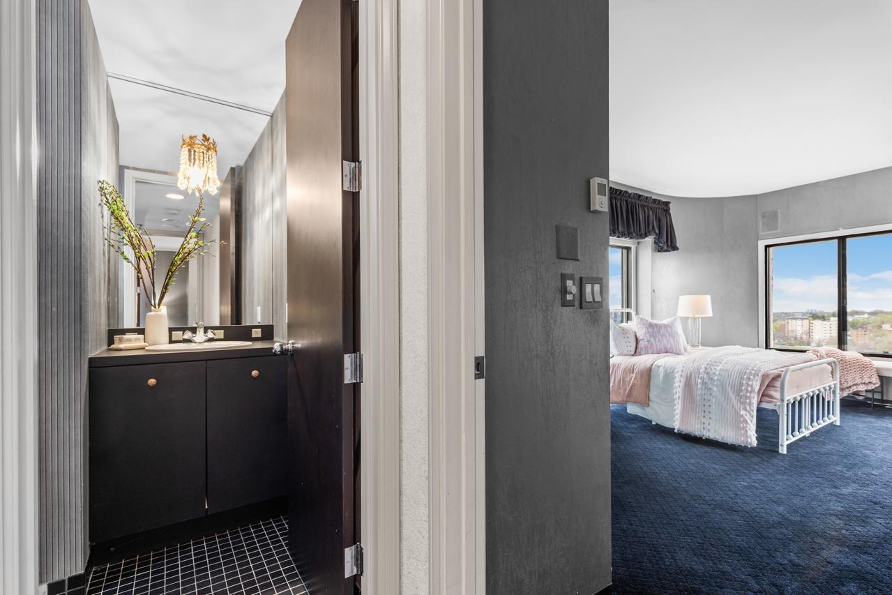 3145 Dean Court Unit: 1100