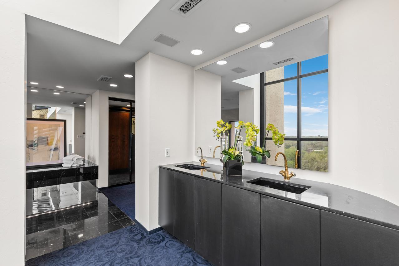 3145 Dean Court Unit: 1100